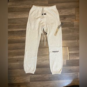 New Essentials Fear of God Light Oatmeal Cuffed Sweatpants SS22